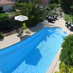 3* Maison d'hôtes Au Reveil Des Cigales